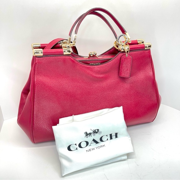 Like this post to be notified when I’m live! 💕🫶🏻 - Picture 6 of 12